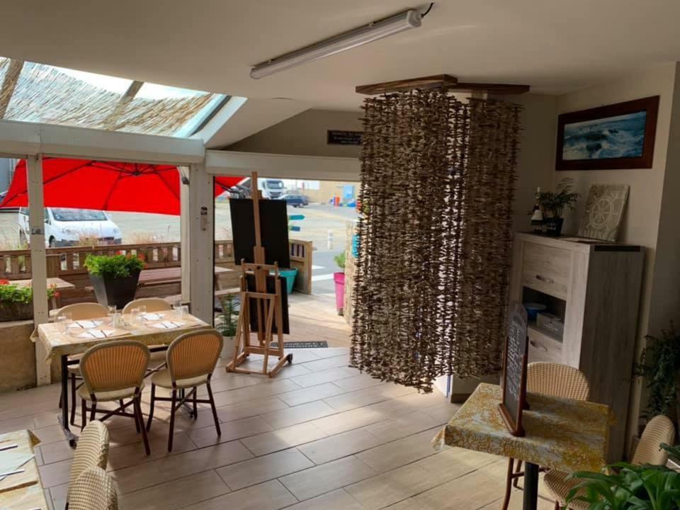 Hotel Le Trymen à Saint-Guénolé Extérieur photo